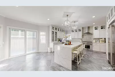 55 Nicole Loop, New York City, NY 10301 - Photo 6