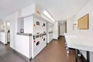 270 W 17th St, New York City, NY 10011 - Photo 10