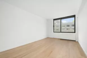 270 W 17th St, New York City, NY 10011 - Photo 6