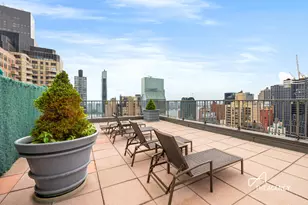 212 E 47th St, New York City, NY 10017 - Photo 8