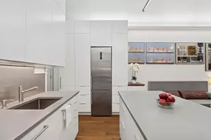 353 W 47th St, New York City, NY 10036 - Photo 6