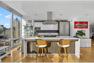 247 W 46th Street #1403, New York City, NY 10036 - Photo 4