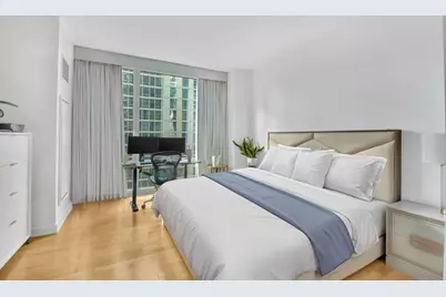 247 W 46th Street #1403, New York City, NY 10036 - Photo 8