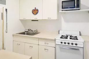 201 E 21st St, New York City, NY 10010 - Photo 4