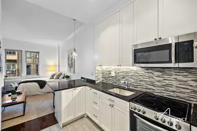 305 E 83rd Street #2A, New York City, NY 10028 - Photo 2