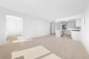 300 E 59th St, New York City, NY 10022 - Photo 4