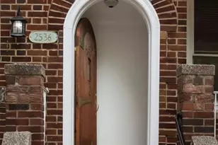 2536 Lurting Ave, New York City, NY 10469 - Photo 2