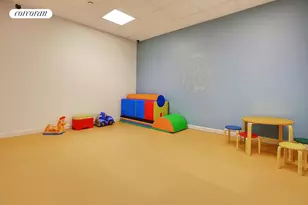 250 E 40th St, New York City, NY 10016 - Photo 14