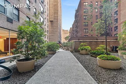 333 E 79th Street #7P, New York City, NY 10075 - Photo 12