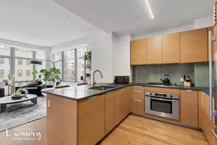 310 W 52nd St, New York City, NY 10019 - Photo 6