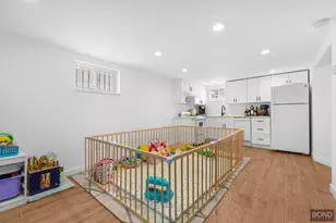 77-05 78th St, New York City, NY 11385 - Photo 10