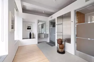 227 W 17th St, New York City, NY 10011 - Photo 14