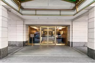 360 E 72nd St, New York City, NY 10021 - Photo 18