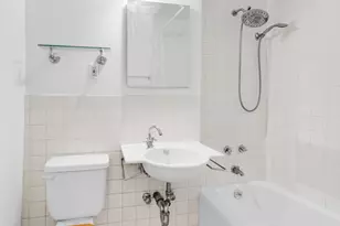 360 E 72nd St, New York City, NY 10021 - Photo 10