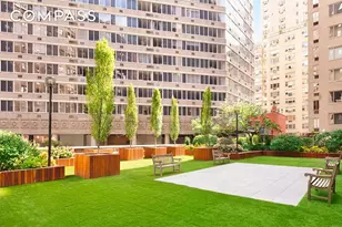 400 E 54th St, New York City, NY 10022 - Photo 14