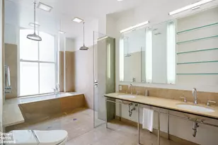 129 Greene St, New York City, NY 10012 - Photo 6