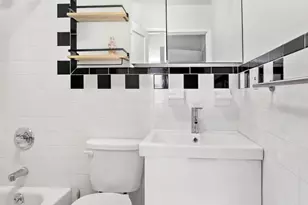 714 Sackett St, New York City, NY 11217 - Photo 8