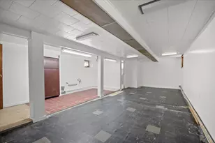 147-44 84th Dr, New York City, NY 11435 - Photo 16