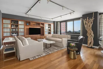 515 E 72nd Street #32C, New York City, NY 10021 - Photo 2