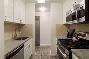 415 E 54th St, New York City, NY 10022 - Photo 6