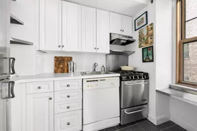 2 Horatio Street #2D, New York City, NY 10014 - Photo 4