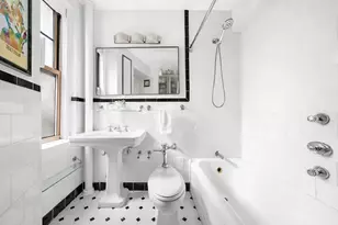 2 Horatio St, New York, NY 10014 - Photo 8