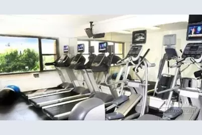 330 E 46th Street #5L, New York City, NY 10017 - Photo 8