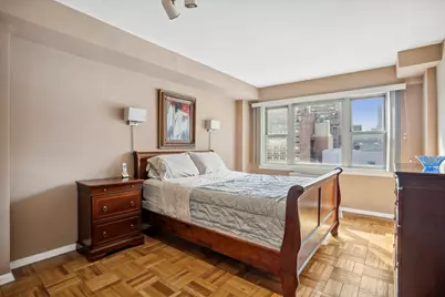 333 E 66th Street #11J, New York, NY 10021 - Photo 4