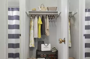 220 E 57th St, New York City, NY 10022 - Photo 4