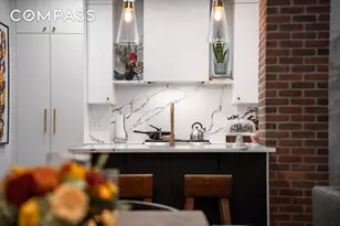 321 W 55th St, New York City, NY 10019 - Photo 2