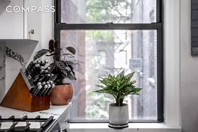 321 W 55th Street #41, New York City, NY 10019 - Photo 4