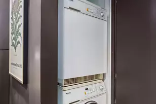 570 Park Ave, New York City, NY 10065 - Photo 18