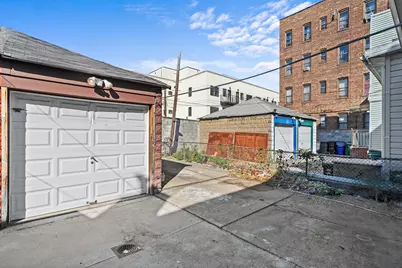 266 E 37th Street, New York City, NY 11203 - Photo 24
