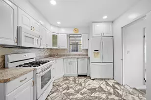 266 E 37th St, New York City, NY 11203 - Photo 12