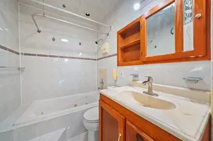 266 E 37th St, New York City, NY 11203 - Photo 18