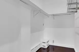 30-11 21st St, New York City, NY 11102 - Photo 6