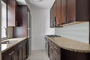 200 E 57th St, New York City, NY 10022 - Photo 6