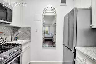 310 E 49th St, New York City, NY 10017 - Photo 4