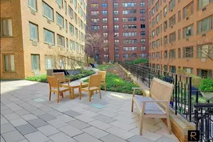 420 E 64th St, New York City, NY 10065 - Photo 10