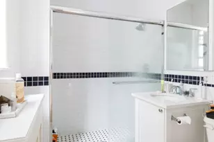 108 E 66th St, New York City, NY 10065 - Photo 4