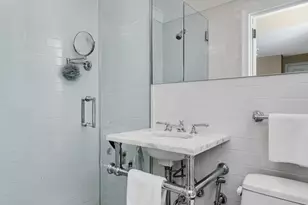 240 E 79th St, New York City, NY 10021 - Photo 10