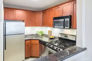 515 E 7th St, New York City, NY 11218 - Photo 8