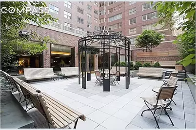 360 E 72nd Street #C2505, New York City, NY 10021 - Photo 12