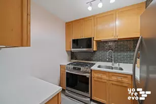 301 E 22nd St, New York City, NY 10010 - Photo 6