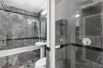 250 E 54th Street #35A, New York City, NY 10022 - Photo 4