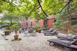 447 W 45th St, New York City, NY 10036 - Photo 10