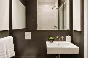 142 5th Ave, New York City, NY 10011 - Photo 16