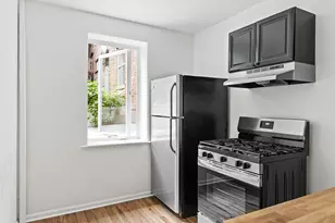 272 S 5th St, New York City, NY 11211 - Photo 8