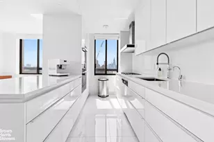 171 E 84th St, New York City, NY 10028 - Photo 4