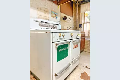 426 Mac Donough Street, New York City, NY 11233 - Photo 44